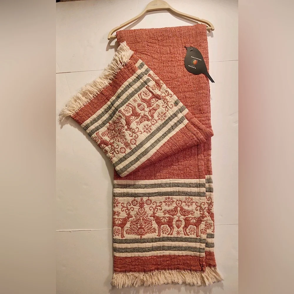 🎁Piscatextil Holiday Throw Blanket - Red Heather with Stripes & Adornments